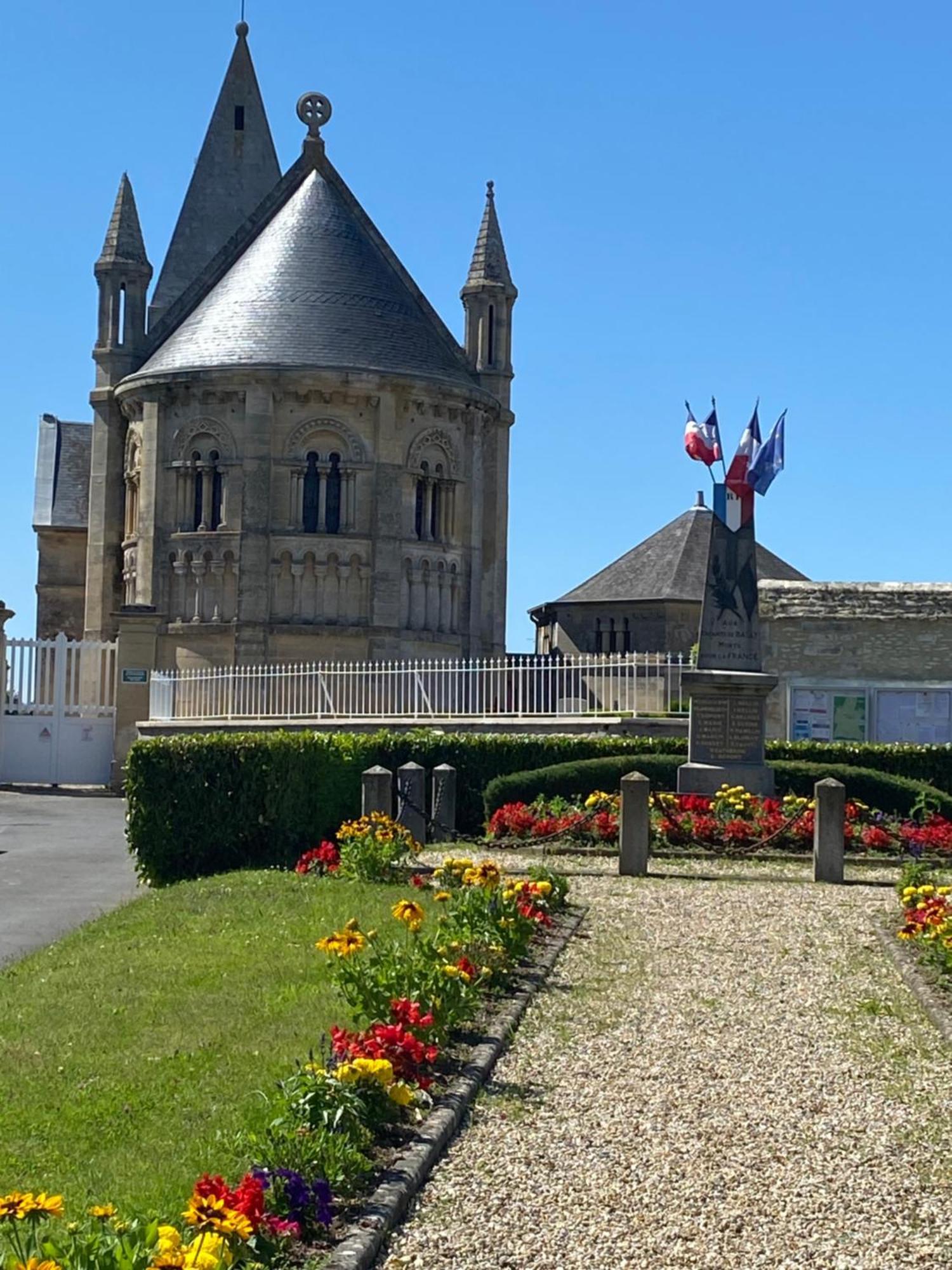 Le Clos De La Barre- Chambres D'Hotes De Charme En Normandie-Basly-Proche Plage Debarquement Exterior photo